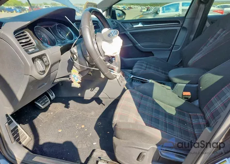 2005 Mercury Class 230 z USA, uszkodzony, nr VIN NULL